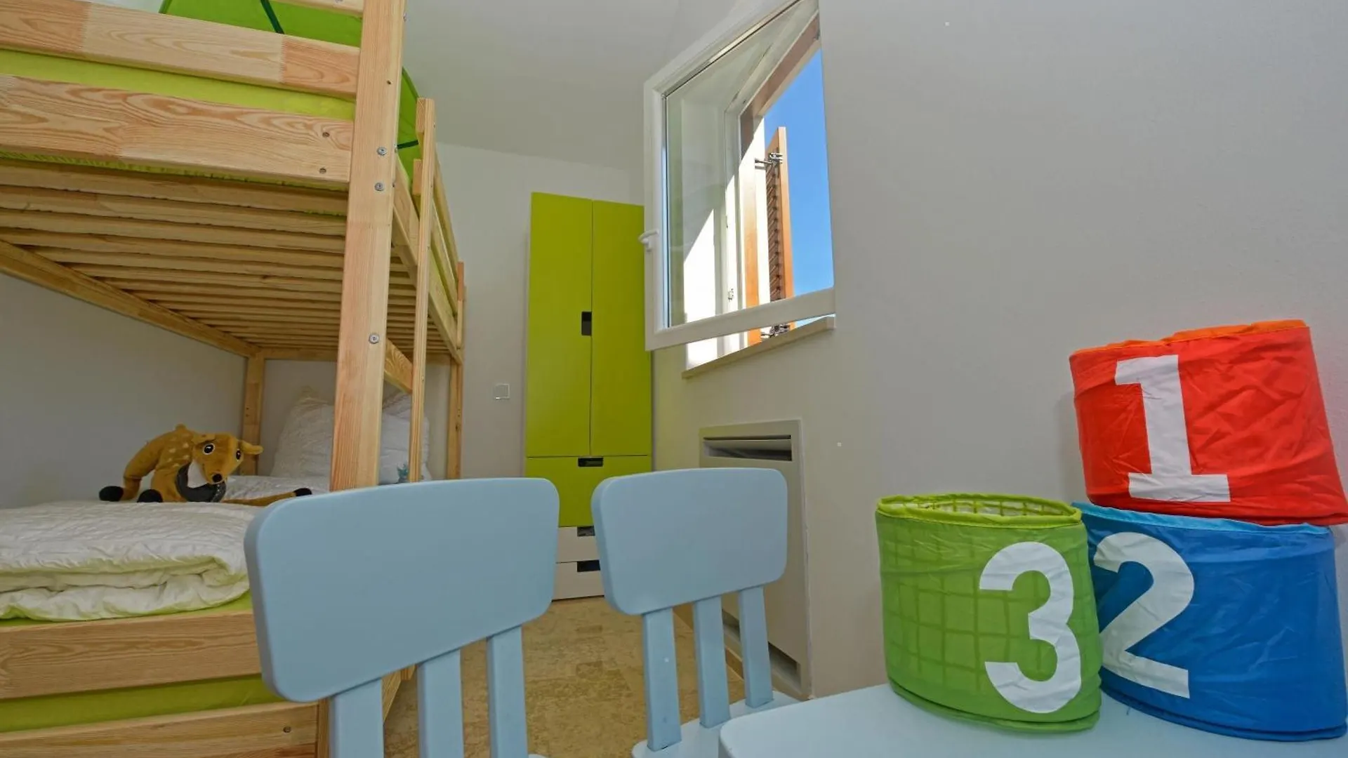 Schoenes Ferienhaus Eufemija Mit Pool Kavran Holiday home