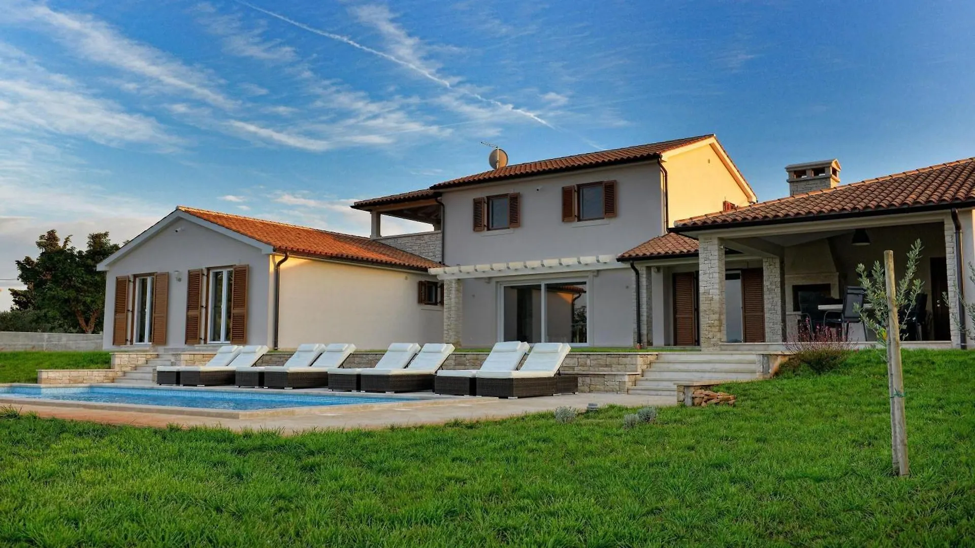 Holiday home Schoenes Ferienhaus Eufemija Mit Pool Kavran