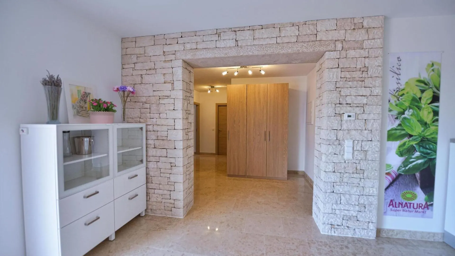 Schoenes Ferienhaus Eufemija Mit Pool Kavran Croatia