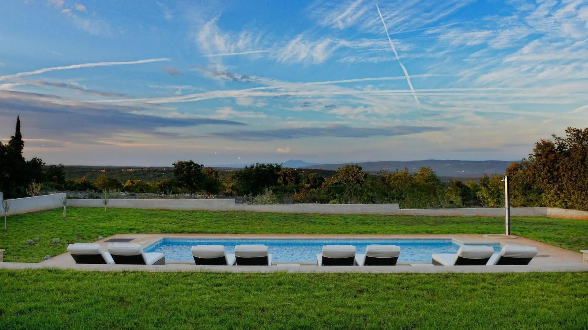 Holiday home Schoenes Ferienhaus Eufemija Mit Pool Kavran