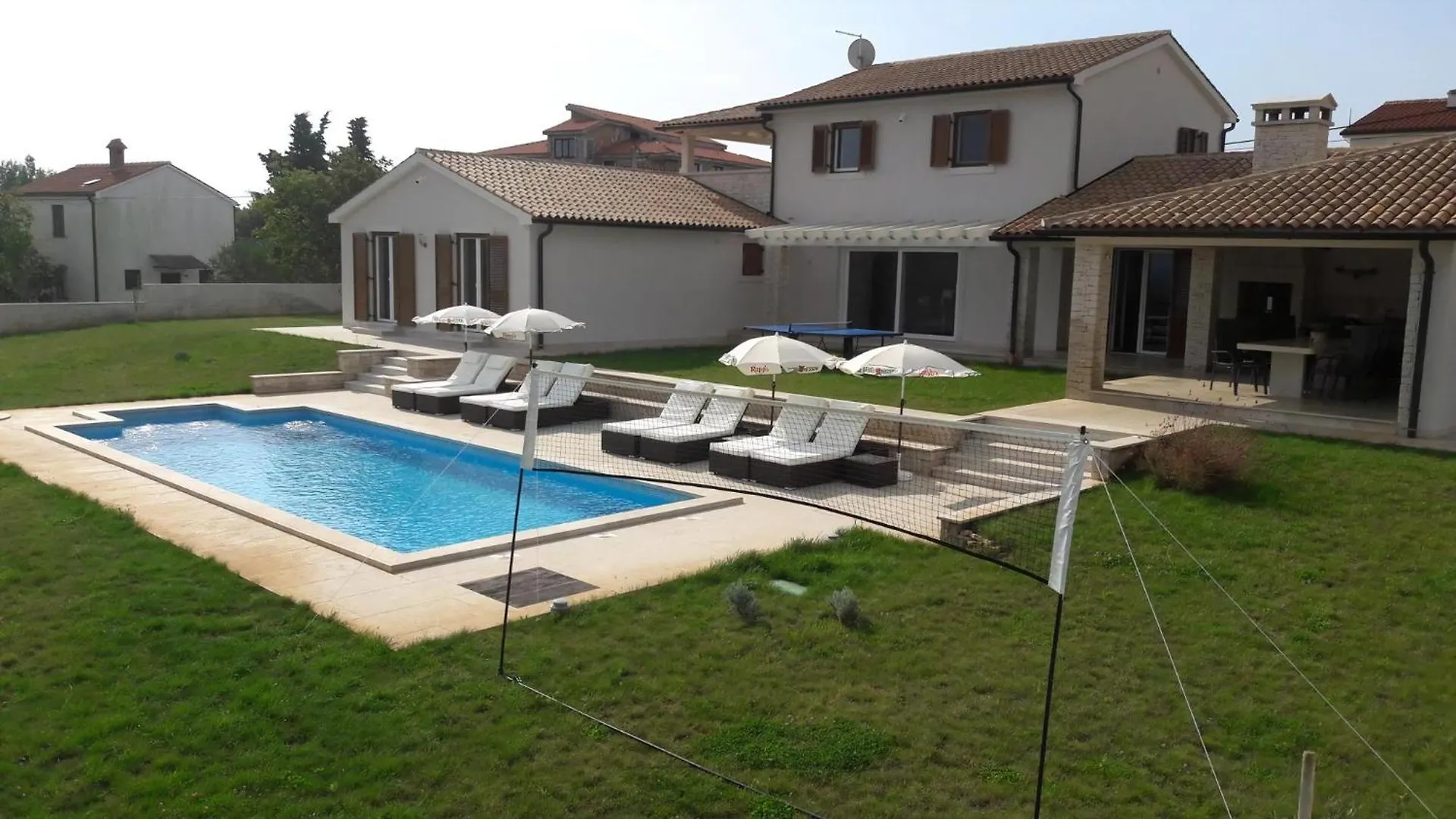 Schoenes Ferienhaus Eufemija Mit Pool Kavran Croatia